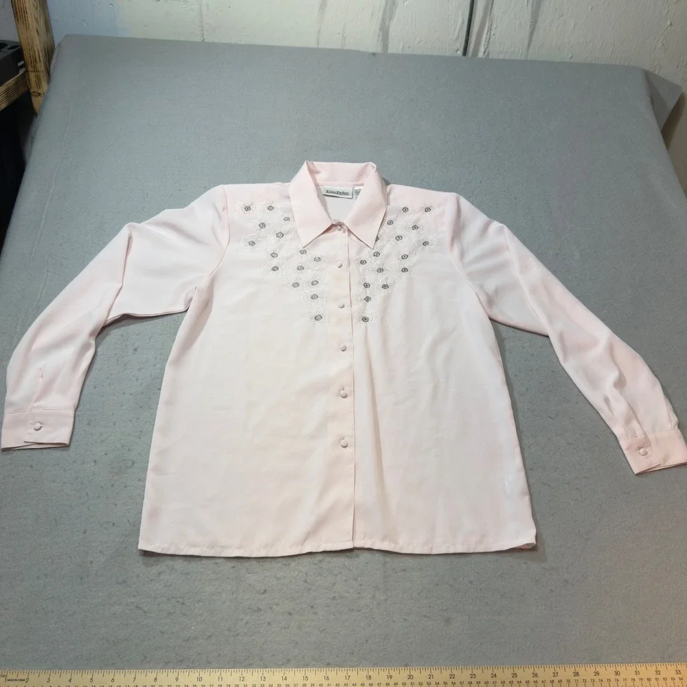 Ellen Parker Pink Embroidered Floral Button Up Blouse Long Sleeve Vintage SZ 10 - Picture 3 of 9